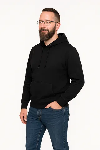 Portrait von Daniel, dem Gesicht hinter xebro.